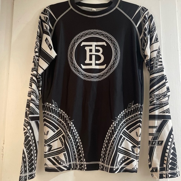 Island’s Best Y2K Tribal Surfing Rash Guard Size L - Picture 2 of 8